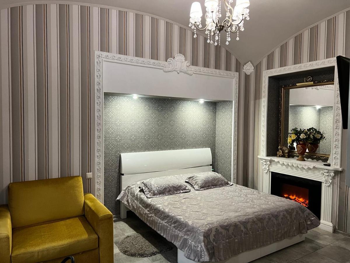 Apartments Lux In City Center Λβιβ Εξωτερικό φωτογραφία
